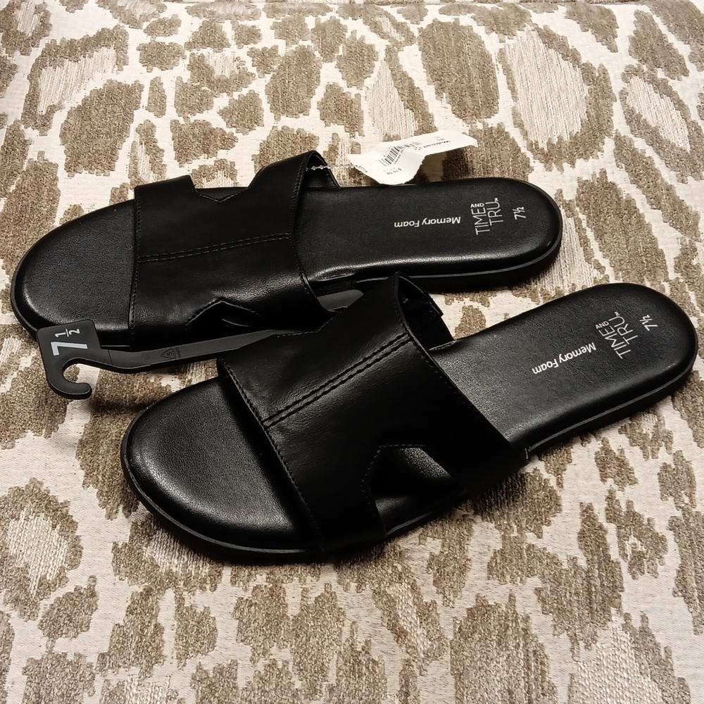 Time & Tru Memory Foam Sandals
